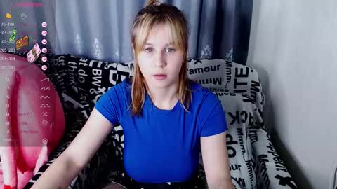 angela online show from September 2025 01:00:01 PM