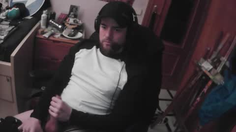 royer04 online show from December 2025 09:10:02 PM