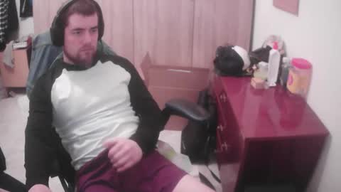 royer04 online show from February 2026 02:07:03 AM