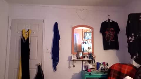 Snapshot of rraineonme chatting on April 2026 03:53:01 AM rraineonme online show from April 2026 03:53:01 AM