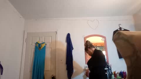 Snapshot of rraineonme chatting on April 2026 04:41:02 AM rraineonme online show from April 2026 04:41:02 AM