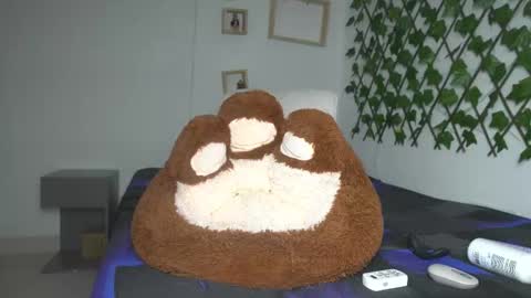 rubi rouss  instagran and X or tw  FAV VIBES11  9 33  101 moan and explode my balls online show from November 2025 03:40:02 AM