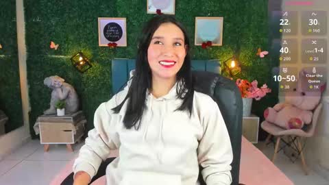 Snapshot of rubyvixxen_ chatting on October 2025 03:18:01 AM Ruby online show from October 2025 03:18:01 AM