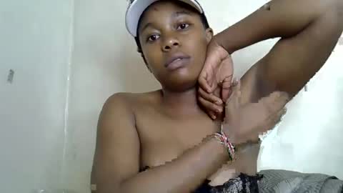 Snapshot of ruemiles chatting on September 2025 03:19:02 AM Rue online show from September 2025 03:19:02 AM