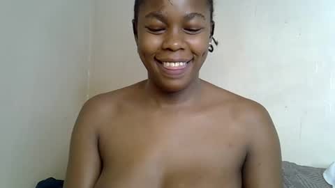 Snapshot of ruemiles chatting on October 2025 11:45:02 PM Rue online show from October 2025 11:45:02 PM