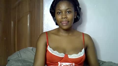 Snapshot of ruemiles chatting on October 2025 02:28:02 PM Rue online show from October 2025 02:28:02 PM