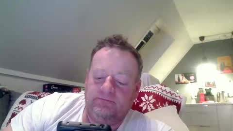 Snapshot of runepetter chatting on January 2025 08:14:02 PM bignorwegian online show from January 2025 08:14:02 PM