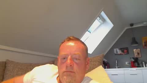 Snapshot of runepetter chatting on September 2025 05:47:02 PM bignorwegian online show from September 2025 05:47:02 PM