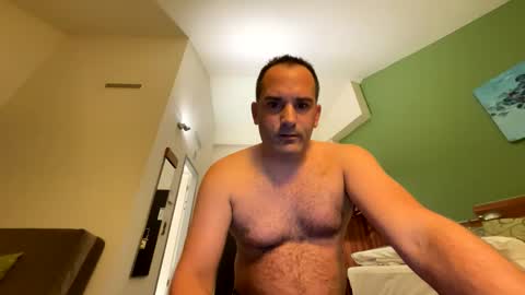 runner1978 online show from October 2025 08:00:02 PM