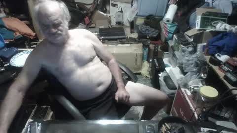 Russtenail21 online show from September 2025 09:58:02 PM