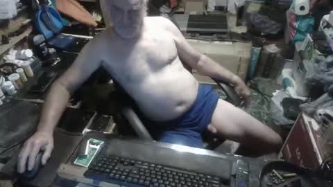 Russtenail21 online show from September 2025 06:41:02 PM