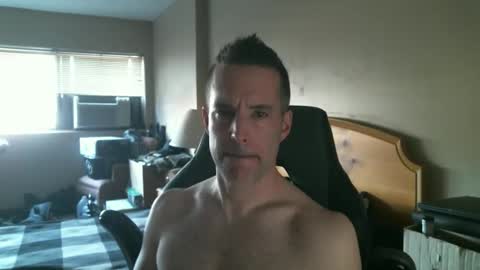 Snapshot of rustic_cuse_777 chatting on October 2025 09:12:02 PM rustic_cuse_777 online show from October 2025 09:12:02 PM