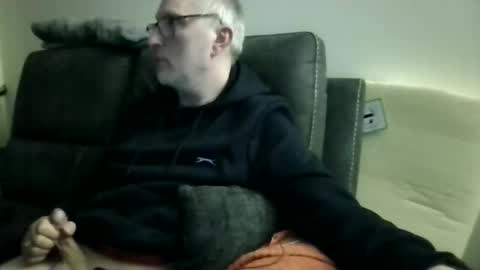 Snapshot of rusty69x chatting on December 2025 03:56:01 AM rusty69x online show from December 2025 03:56:01 AM