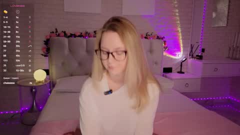 Snapshot of ruta_meow chatting on October 2025 07:47:02 PM Ruta prize for the new fan club members hehe online show from October 2025 07:47:02 PM