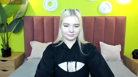 ruthbryant online show from October 2025 01:06:01 AM