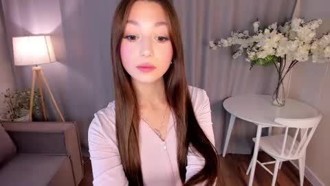Snapshot of ruthcross chatting on September 2025 03:38:02 PM Lily online show from September 2025 03:38:02 PM