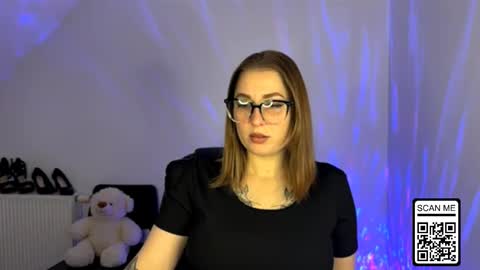 Nika online show from November 2025 08:13:02 PM