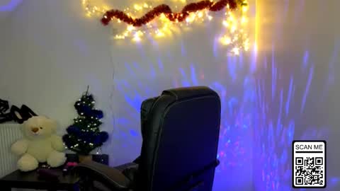 Nika online show from December 2025 09:01:01 PM