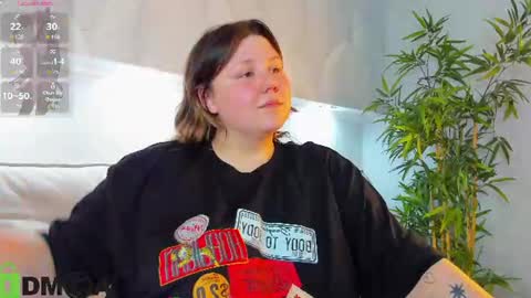 Snapshot of rutholiver chatting on July 2026 04:39:33 PM Ruth GMT2 Mon 10 AM - 4 PM Tue 10 AM - 4 PM Thu 3-9 AM Fri 10 AM - 4 PM Sun 10 AM - 4 PM. online show from July 2026 04:39:33 PM