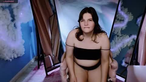 Ruyjin online show from September 2025 11:42:01 AM