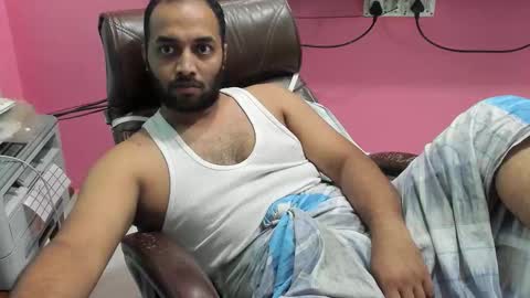 rwb17 online show from November 2025 07:42:01 AM