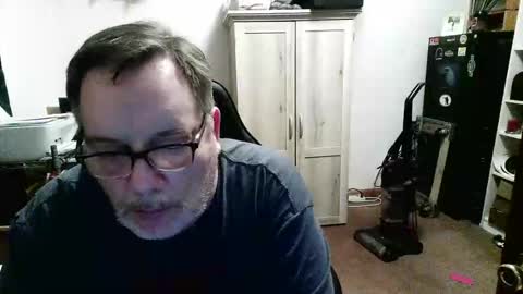 Snapshot of rwzar_1965 chatting on April 2026 11:43:02 PM rwzar_1965 online show from April 2026 11:43:02 PM