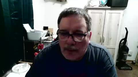 Snapshot of rwzar_1965 chatting on April 2026 01:52:02 AM rwzar_1965 online show from April 2026 01:52:02 AM