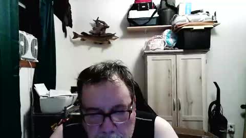 Snapshot of rwzar_1965 chatting on April 2026 03:43:01 AM rwzar_1965 online show from April 2026 03:43:01 AM