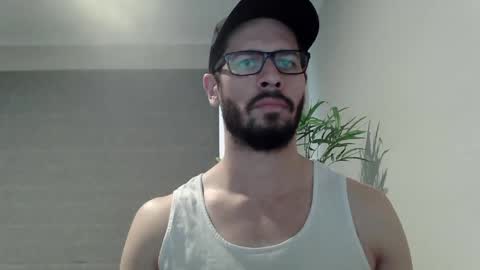 Snapshot of ryan_chatter chatting on April 2026 01:30:01 AM Ryan online show from April 2026 01:30:01 AM