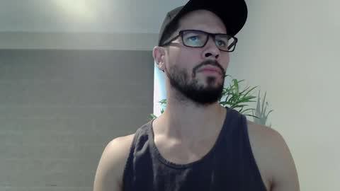 Snapshot of ryan_chatter chatting on May 2026 01:22:01 AM Ryan online show from May 2026 01:22:01 AM