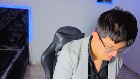 Snapshot of ryan_doretti chatting on November 2025 12:36:02 PM Ryan online show from November 2025 12:36:02 PM