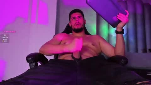 Snapshot of ryan_evanns chatting on September 2025 04:00:01 AM R Y A N online show from September 2025 04:00:01 AM