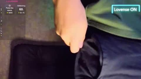 Snapshot of ryan_evanns chatting on September 2025 01:13:01 PM R Y A N online show from September 2025 01:13:01 PM