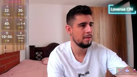 Snapshot of ryan_evanns chatting on October 2025 01:33:02 PM R Y A N online show from October 2025 01:33:02 PM