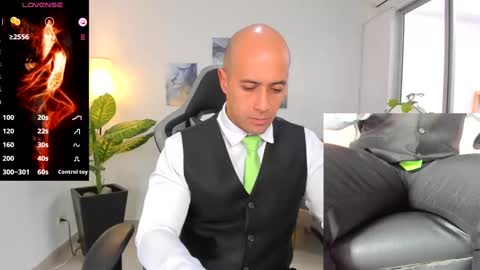 Snapshot of ryan_master_ chatting on January 2025 03:12:01 PM ryan_master_ online show from January 2025 03:12:01 PM