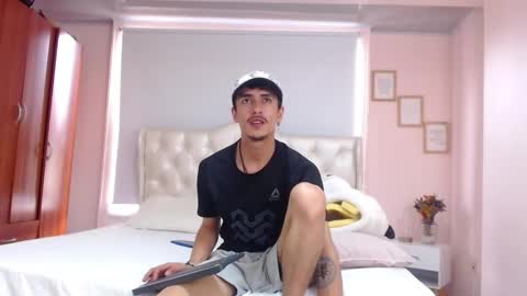 Snapshot of ryan_maxy chatting on January 2025 03:22:01 PM ryan online show from January 2025 03:22:01 PM