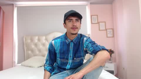 Snapshot of ryan_maxy chatting on January 2025 02:14:01 PM ryan online show from January 2025 02:14:01 PM