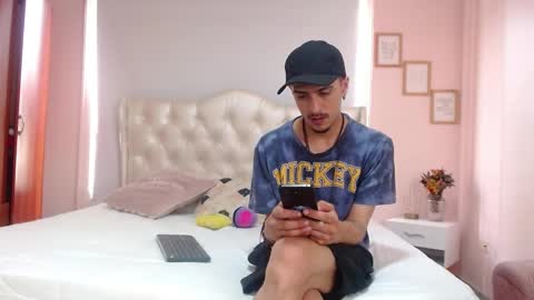 Snapshot of ryan_maxy chatting on February 2025 04:11:01 PM ryan online show from February 2025 04:11:01 PM