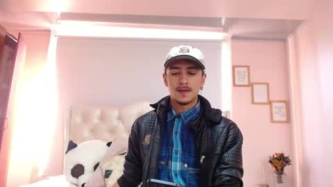 Snapshot of ryan_maxy chatting on February 2025 01:25:01 PM ryan online show from February 2025 01:25:01 PM