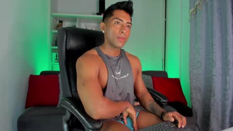 Snapshot of ryanboy30 chatting on December 2024 03:33:01 PM ryanboy30 online show from December 2024 03:33:01 PM