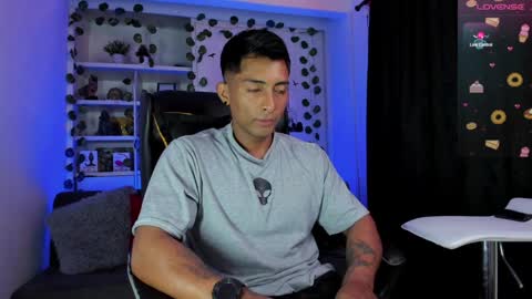 Snapshot of ryanboy30 chatting on December 2024 11:49:01 PM ryanboy30 online show from December 2024 11:49:01 PM