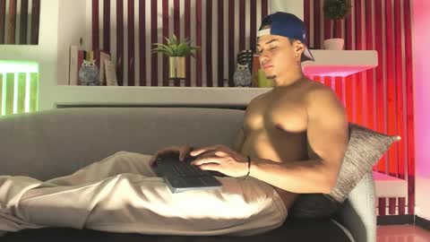 Ryan online show from September 2025 04:06:01 AM