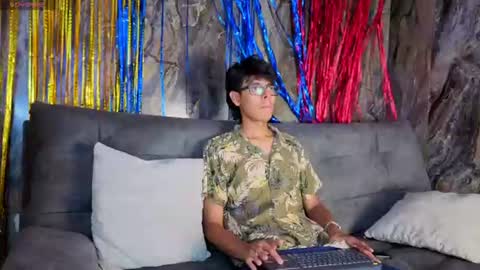 ryann_wolf online show from June 2026 07:49:01 PM