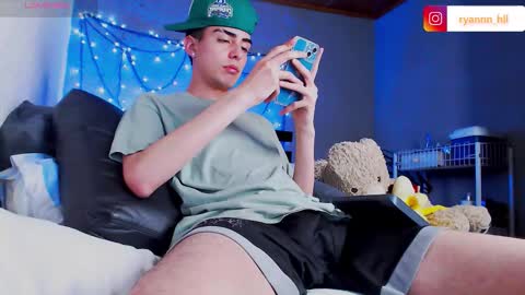 Ryannhill  online show from October 2025 07:22:01 AM