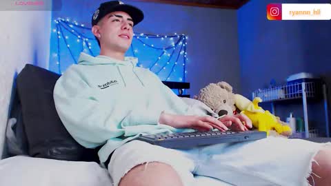 Ryannhill  online show from November 2025 04:45:02 AM