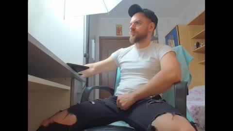 Snapshot of ryanstone_ chatting on November 2025 05:06:01 AM Ryanstone online show from November 2025 05:06:01 AM