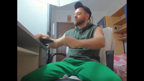 Snapshot of ryanstone_ chatting on December 2025 06:10:01 AM Ryanstone online show from December 2025 06:10:01 AM