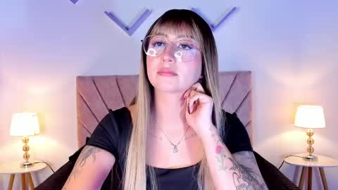 Rylle  online show from April 2026 10:37:02 PM