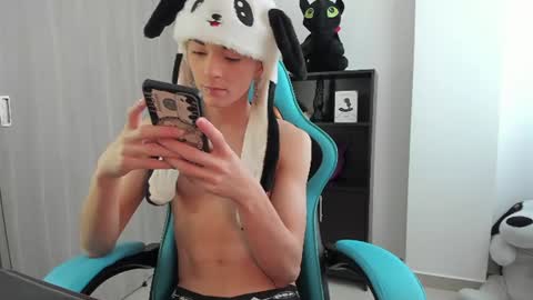 Snapshot of ryo_bleu chatting on July 2026 04:35:02 PM RYO BLEU online show from July 2026 04:35:02 PM