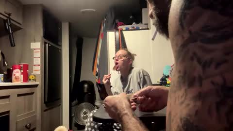 RyTracey2024 online show from December 2024 10:02:02 PM